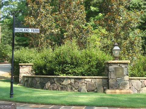 Highland Park Wooded Lot