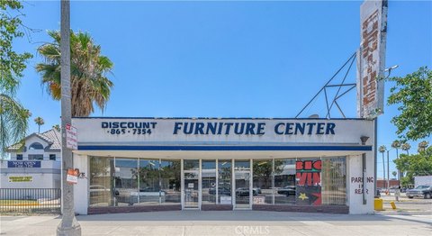 Pomona Retail Showroom For Sale