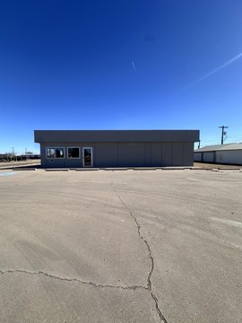 Commercial Building with Open Layout