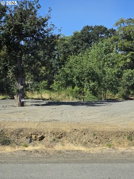 Roseburg Land Parcel For Sale