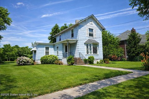 LAND - Staten Island, NY