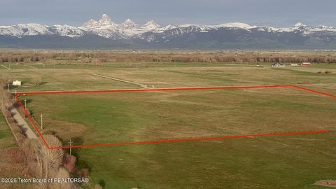 40 Acres with Teton Views