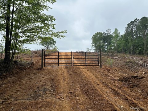Land, Titus, AL