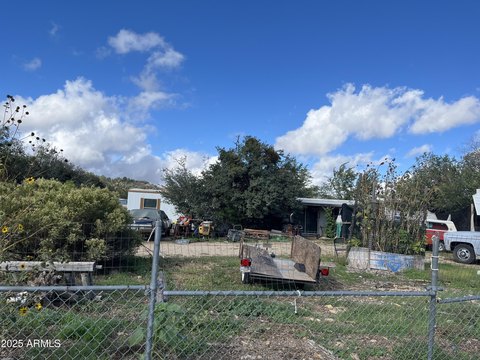 Peeples Valley Mobile Home on Land