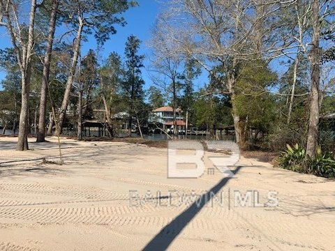 Riverfront Land on Fish River