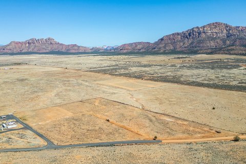 Apple Valley Acreage with Views