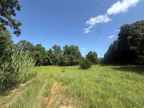 LAND - Perkins, OK