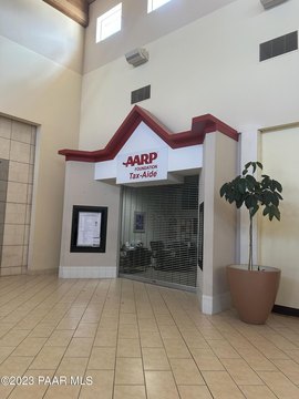 Modern Prescott Shopping Center Space