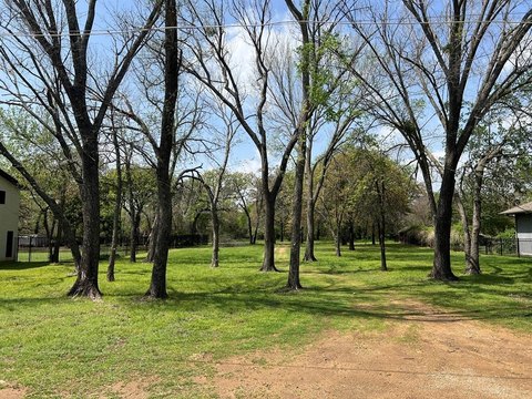 Hickory Creek Land Near Lake