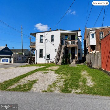 2-Unit Apartment Building