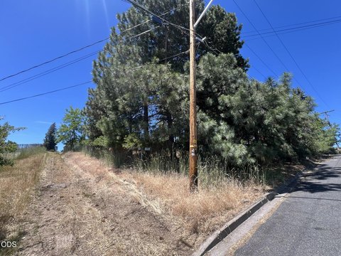 LAND - Klamath Falls, OR