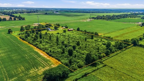 LAND - Johnstown, OH