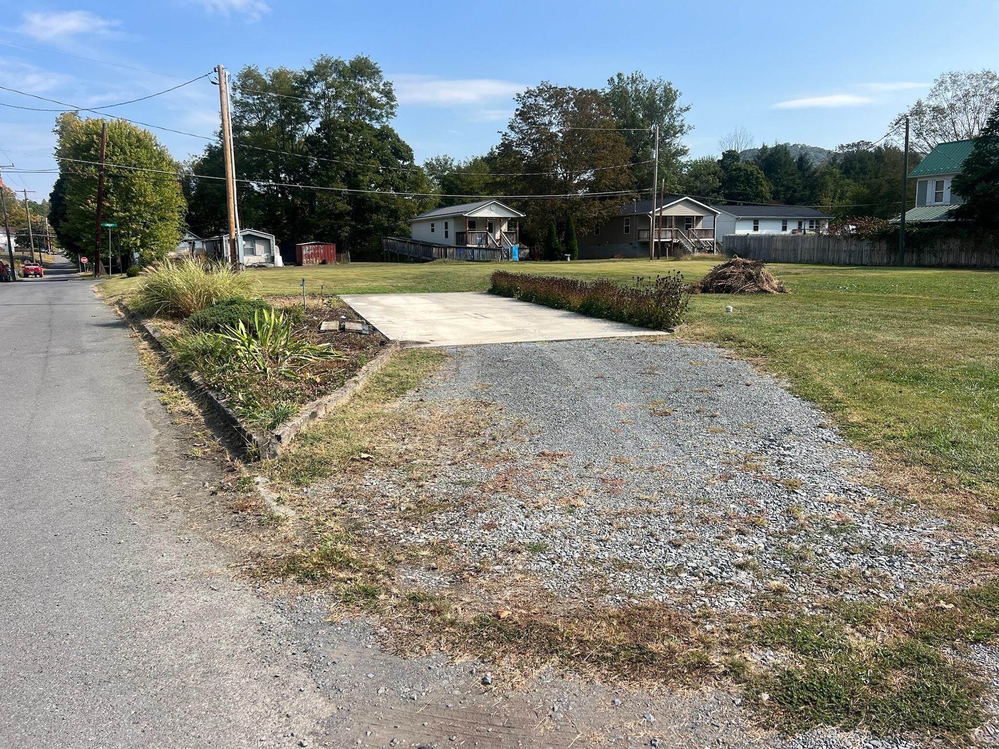Vacant Lot with River Frontage