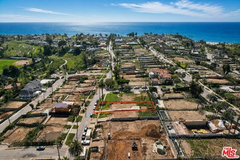 LAND - Los Angeles, CA
