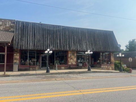 SINGLE_FAMILY - Mammoth Spring, AR