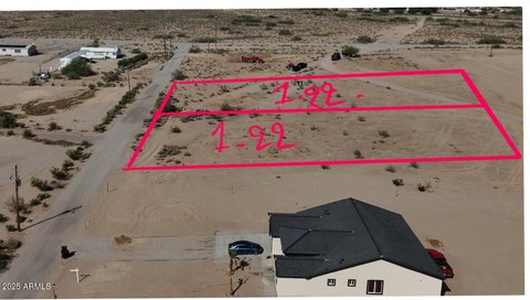 Residential Acre Lot in Tonopah