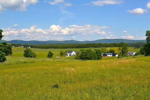LAND - Lewisburg, WV