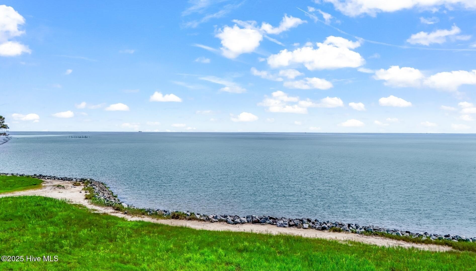 Riverside Acre in River Dunes