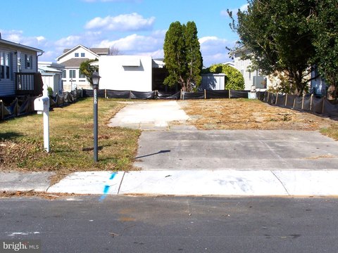 Prime Building Lot Near Beach