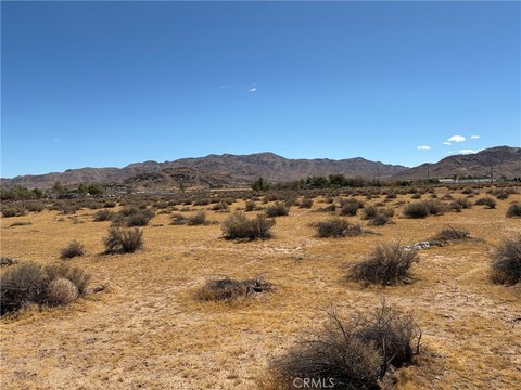 Land, Apple Valley, CA