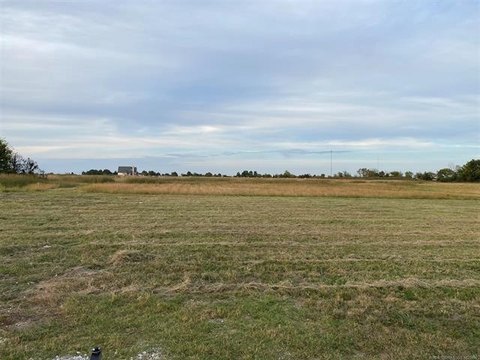 Residential Lot in Sunset Estates