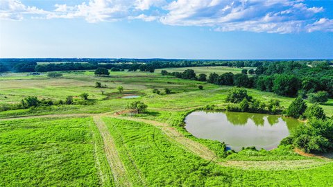 Fenced Ranch Acreage with Ponds