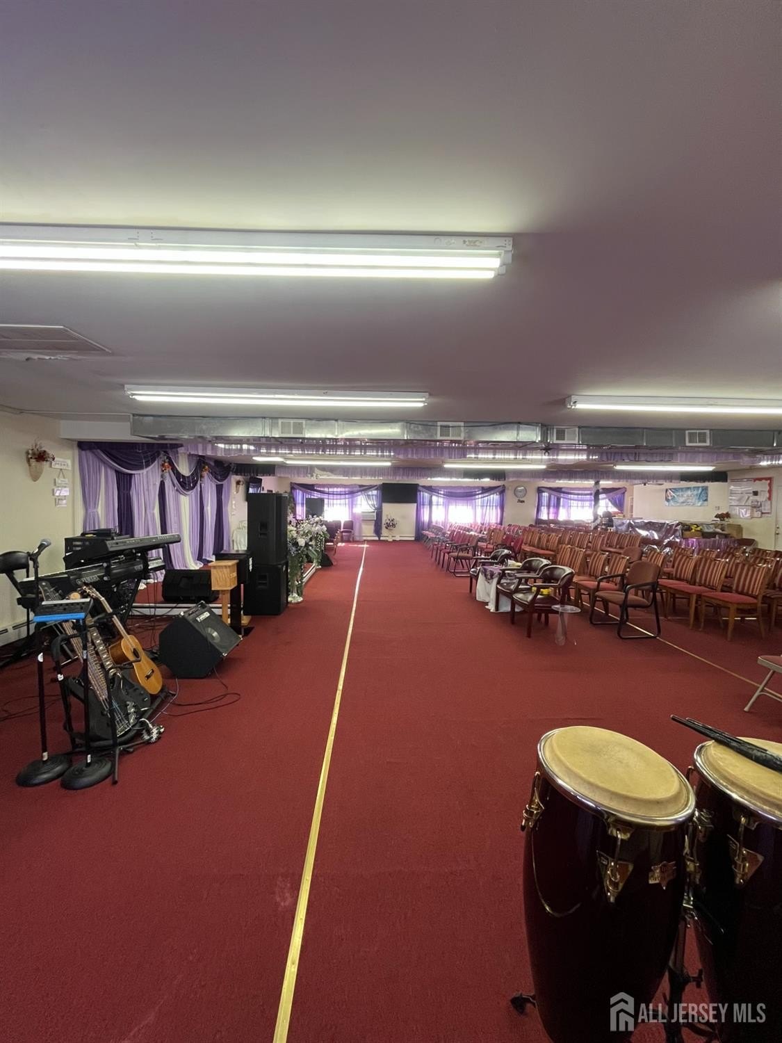 Versatile Commercial Suite in Carteret