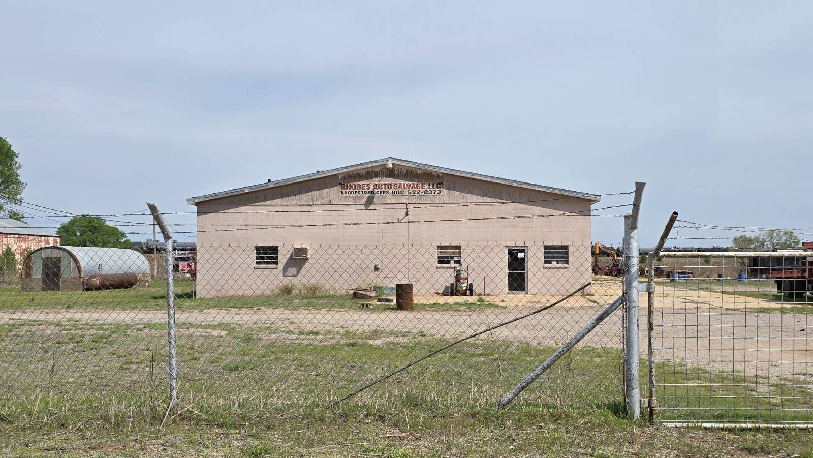 Versatile Commercial Property in Alva