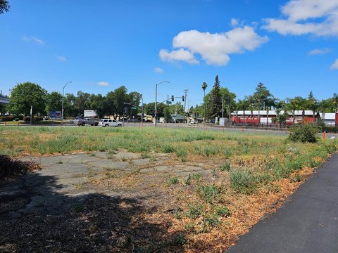 Commercial Corner Lot C-3