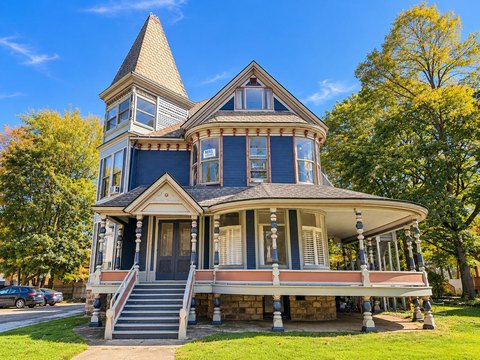 18-Unit Historic Apartment Buildings