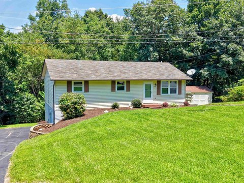 Duplex With Private Decks