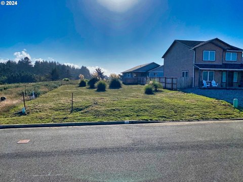 Ocean Terrace Lot in Bandon