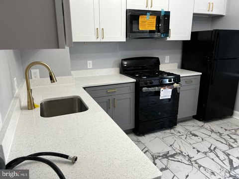 Updated Triplex with Private Entrances