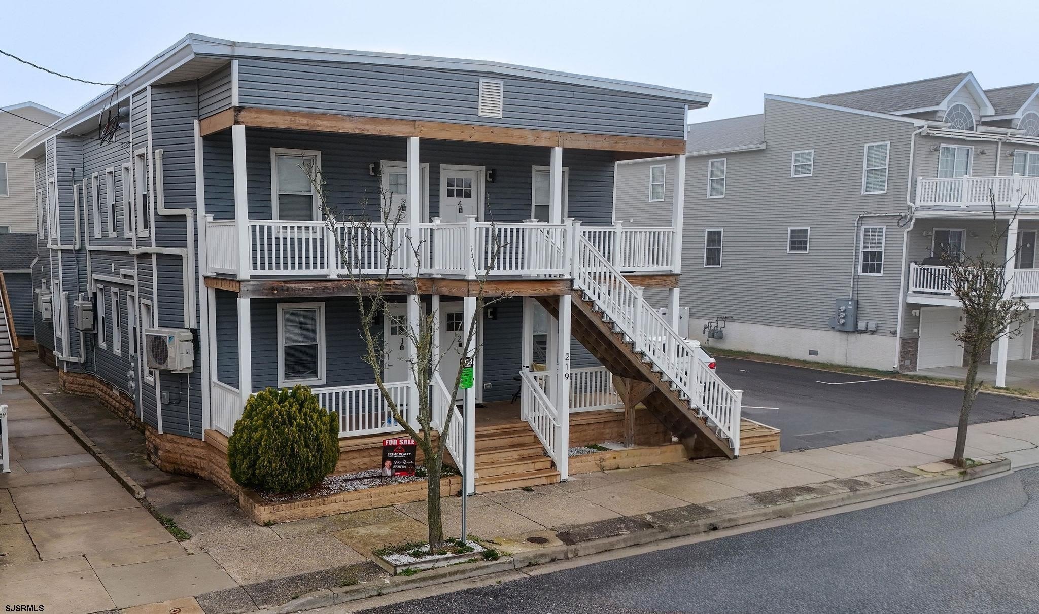 Wildwood Condo Portfolio with Buildable Lot