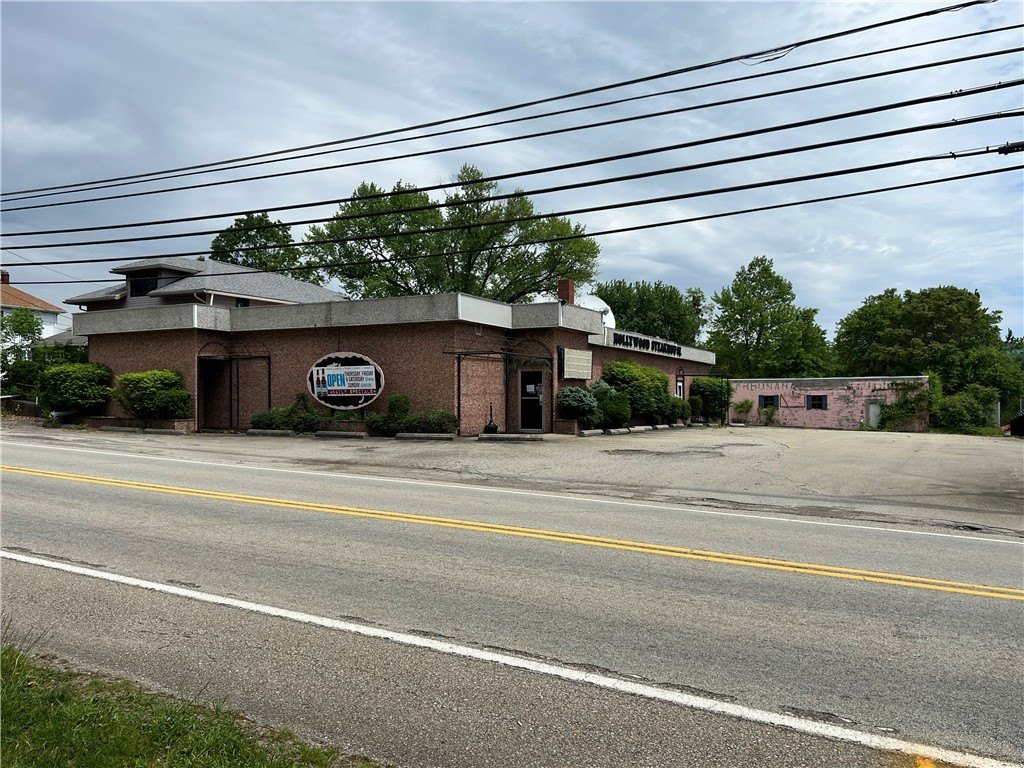 Former Restaurant with Guest Home