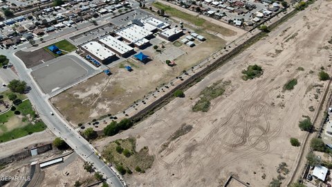 LAND - El Paso, TX