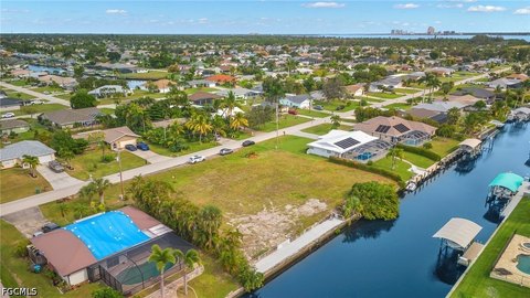 Waterfront Lot with Gulf Access