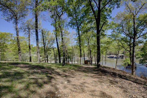 Land, Afton, OK