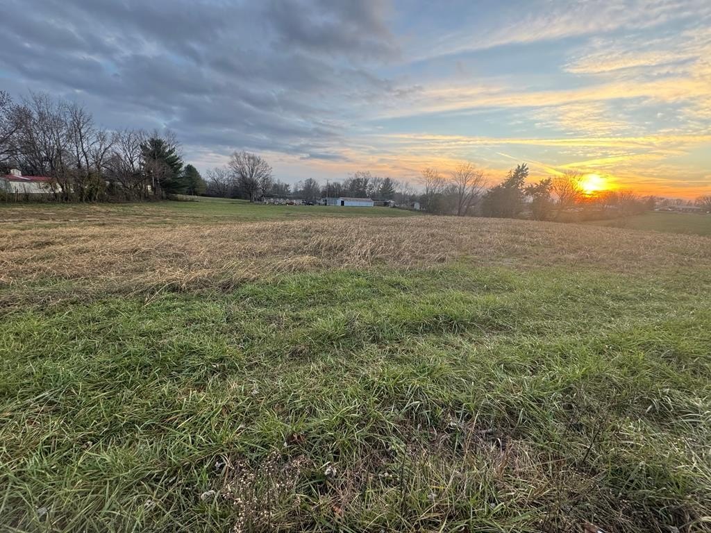 Land in Albany, Kentucky