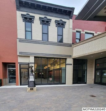 Retail Plaza Storefront Package
