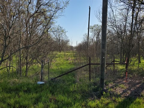 9.85 Acres in Aquilla, TX