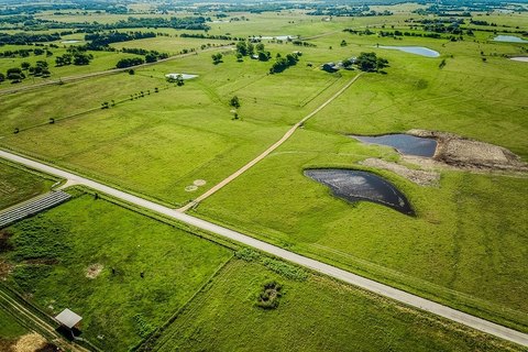 Agricultural Homesite Tract with Ponds