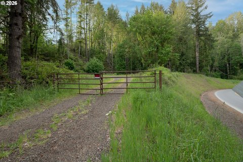 LAND - Kelso, WA