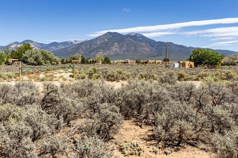 Land, El Prado, NM