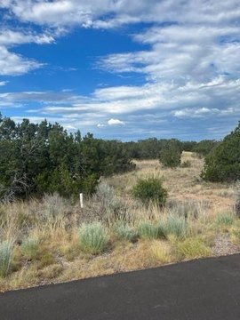 Land in Prestigious Santa Fe Community
