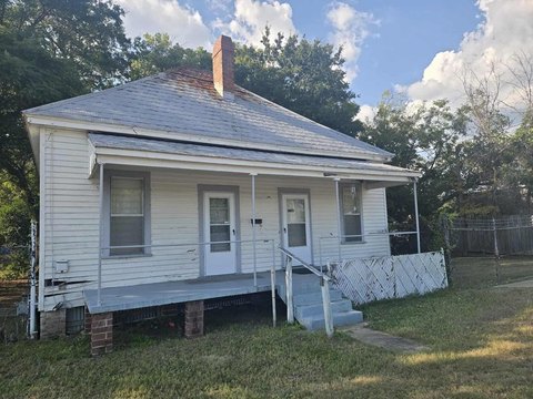 Columbus Commercial Property with Potential