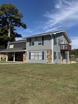Seven-Bedroom Duplex with Storage