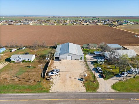 Downtown Wall Warehouse with Living