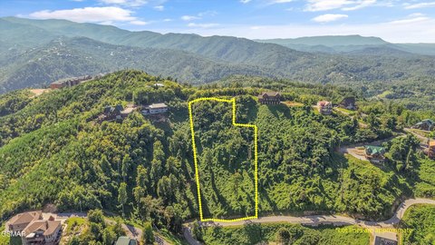 Land, Gatlinburg, TN