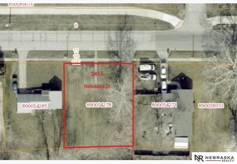 Buildable City Lot for Versatile Use
